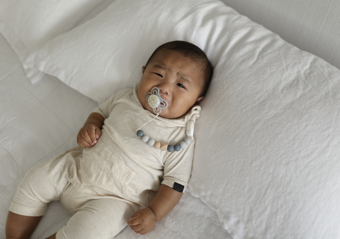 bayi sering terbangun malam, penyebab bayi sulit tidur, cara agar bayi tidur nyenyak, bayi susah tidur malam, Bunda, si Kecil